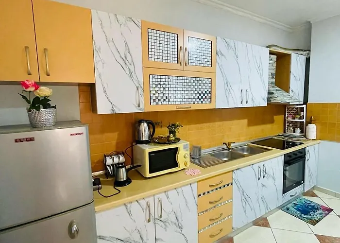 Liza's 3 Bedroom Appartement *