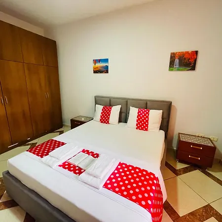 Liza's 3 Bedroom Apartment