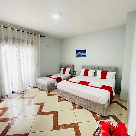 Liza's 3 Bedroom * Avlonya