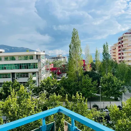 Liza's 3 Bedroom アパート Vlorë