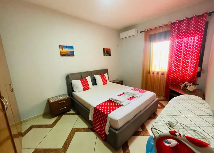 Liza's 3 Bedroom Apartment Vlorë